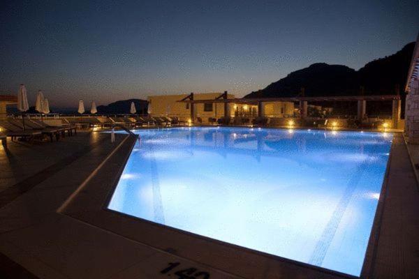 Island Blue Hotel Pefki  ภายนอก รูปภาพ