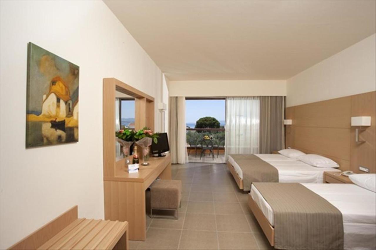 Island Blue Hotel Pefki  ภายนอก รูปภาพ